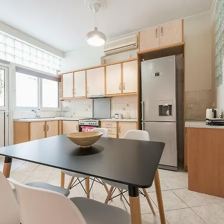 Апартаменты Just Under Acropolis Афины