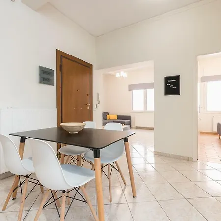 Apartment Just Under Acropolis *